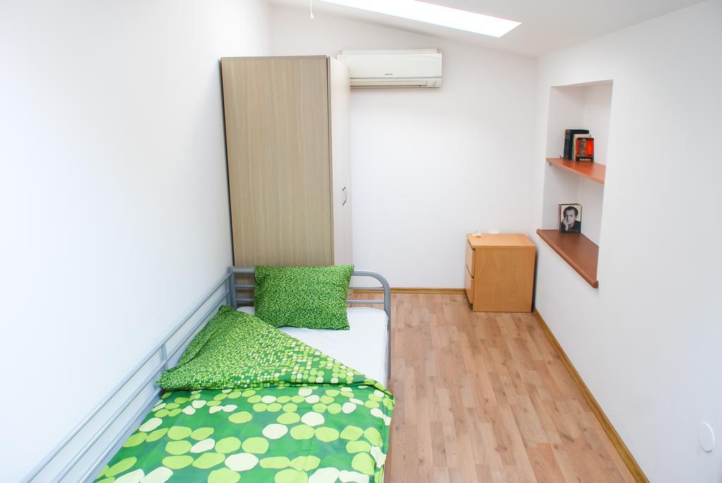 Vatra Accommodation Boekarest Buitenkant foto