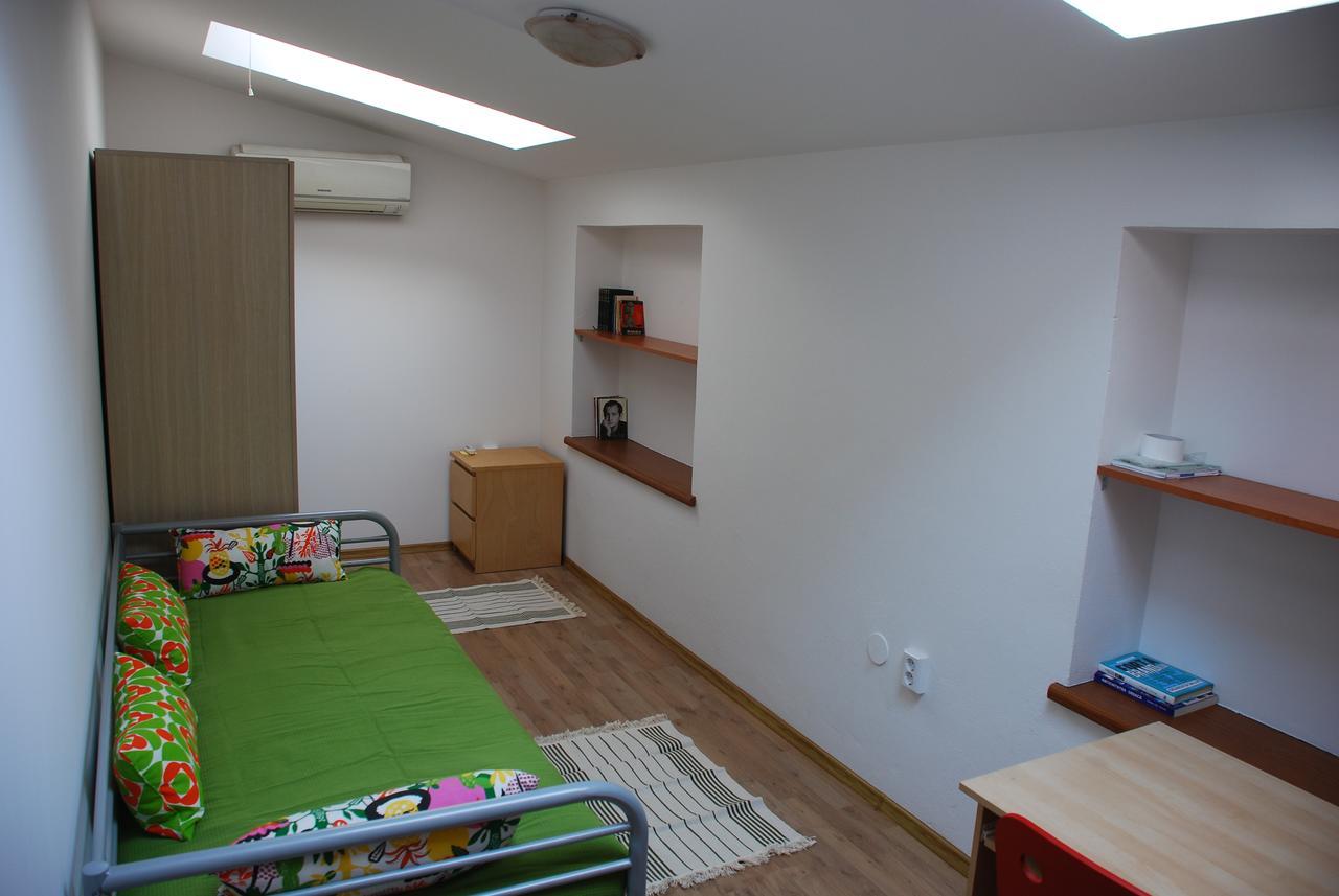 Vatra Accommodation Boekarest Buitenkant foto