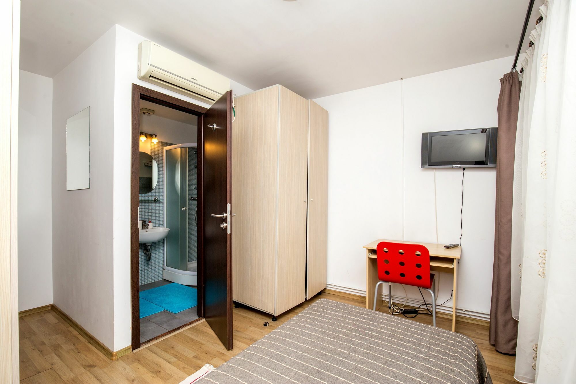 Vatra Accommodation Boekarest Buitenkant foto