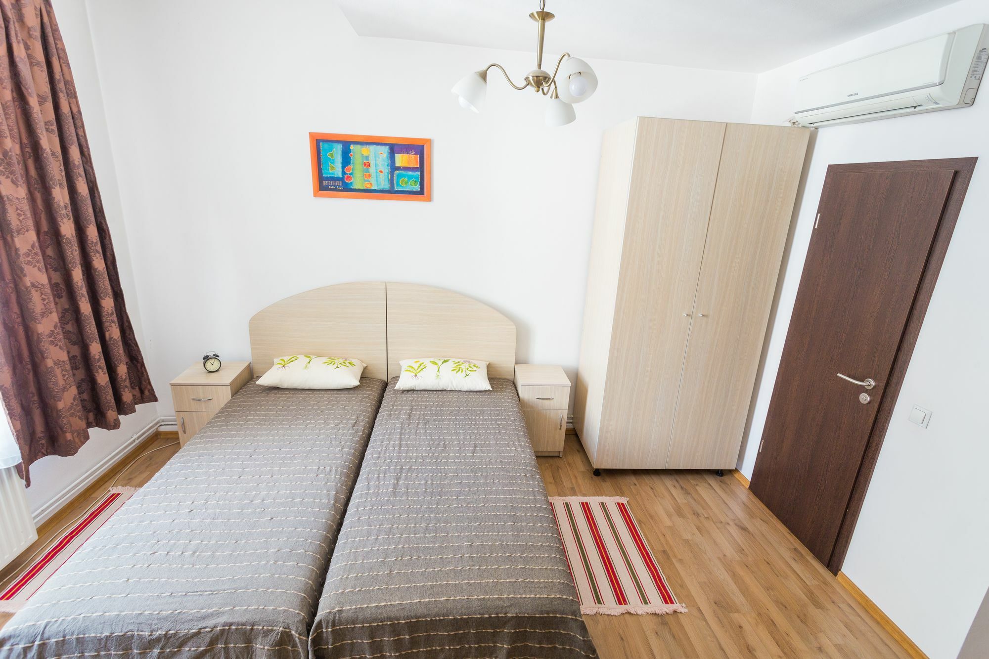 Vatra Accommodation Boekarest Buitenkant foto